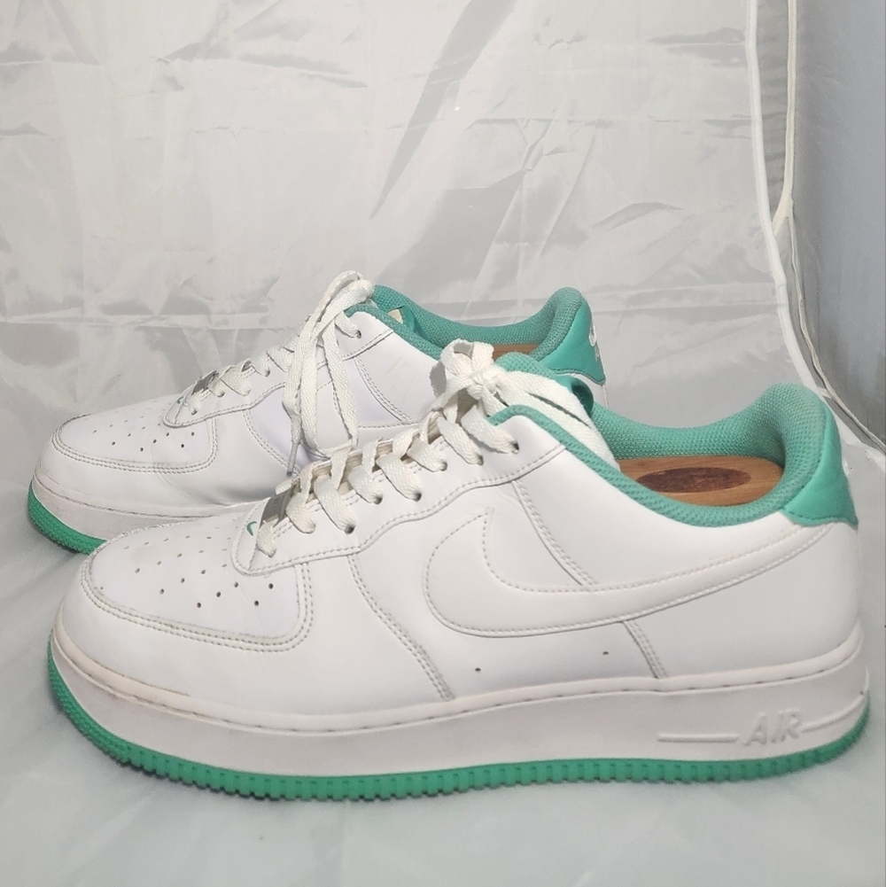 Men's Sz 13 Nike Air Force 1 '07 Sneakers w/ Aqua/Teal Accents - Picture 4 of 11